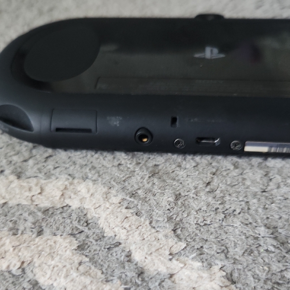 Sony PS Vita Black Handheld Console - Picture 8 of 12